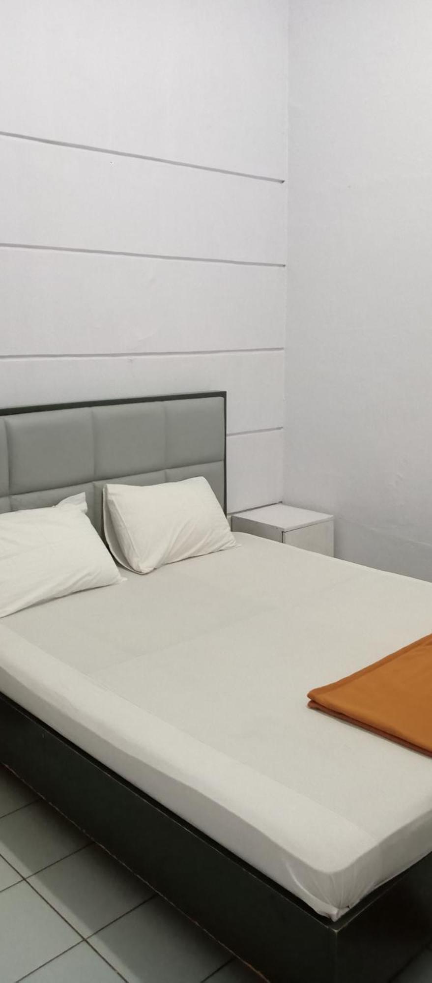 Hotel Maya Tegal  Eksteriør bilde
